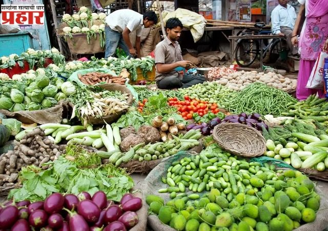 Vegetables price hike: पावसामुळे भाज्या महागल्या, किरकोळ बाजारात भाजीपाला 100 च्या पार, जाणून घ्या आजचे दर