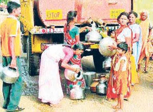 जिल्ह्यातील १०८ वाड्यांना टँकरद्वारे पाणीपुरवठा