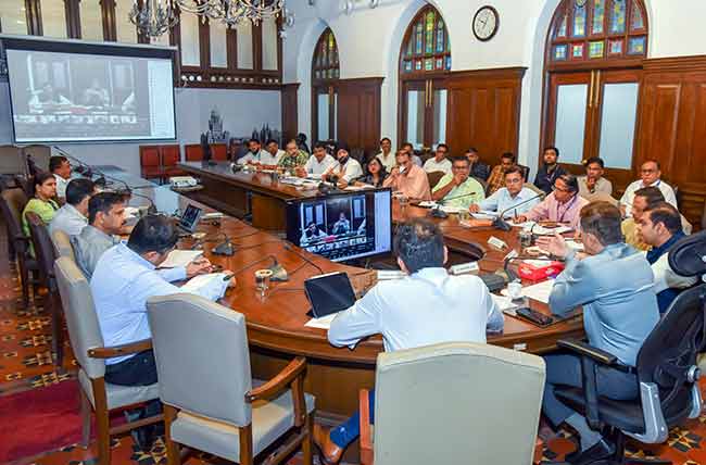 गाळ उपसाची कामे आठ दिवसांमध्ये पूर्ण करा