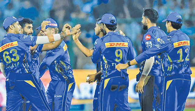 रिकल्टन, बॉश, जॅक्स मायदेशी रवाना