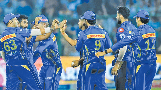 रिकल्टन, बॉश, जॅक्स मायदेशी रवाना