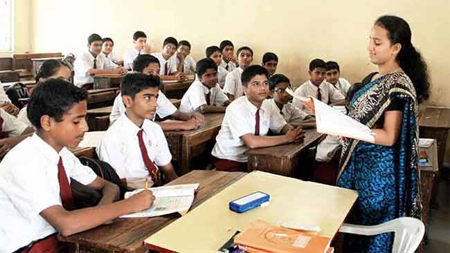 मुंबईमध्ये हजारो मुले शाळाबाह्य