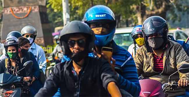 दुचाकी वाहनांसाठी आता दोन हेल्मेटची सक्ती, परिवहन मंत्रालयाचा आदेश