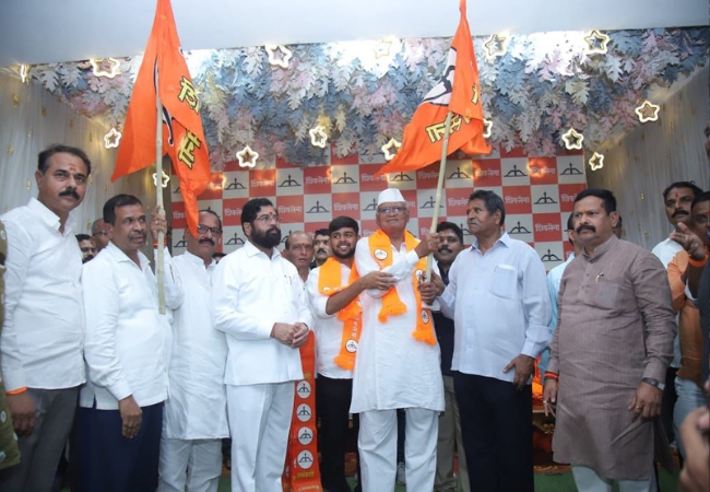 माजी आमदार भानुदास मुरकुटे यांचा शिवसेनेत प्रवेश, अहिल्यानगर आणि ठाणे जिल्ह्यात उबाठा गटाला खिंडार