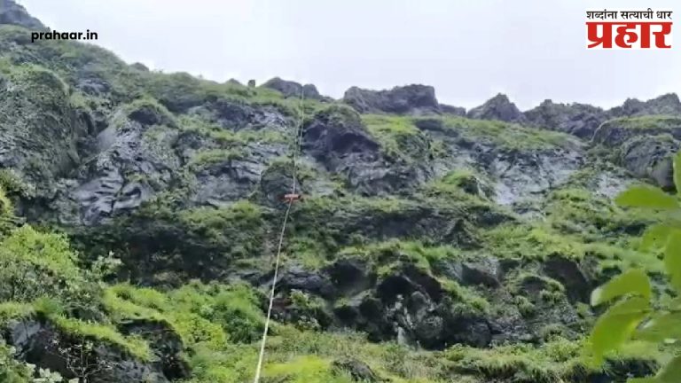 Pune Suicide Case : भयंकर घटना! कोकण कड्यावर तलाठी अन् अल्पवयीन मुलीचा मृतदेह; १२०० फूट खोल दरीत…