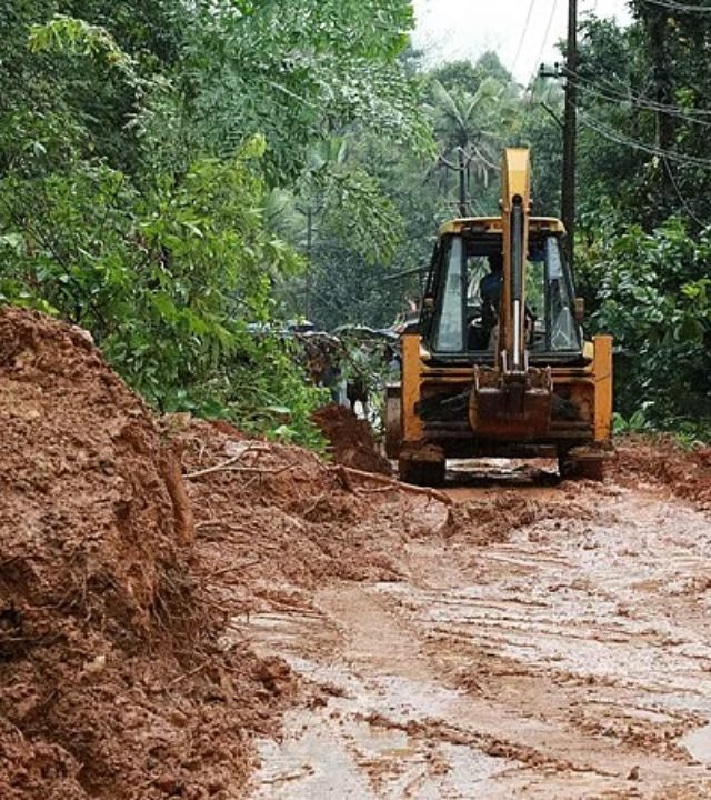 Monsoon Update : मुसळधार पावसानं अनेक ठिकाणांना झोडपलं; २ दिवस मुसळधार पावसाचा इशारा