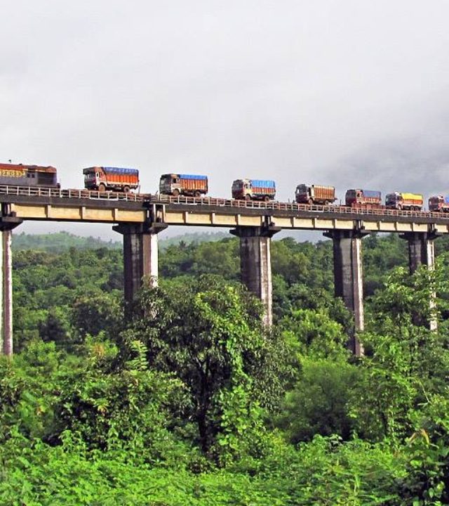 Konkan Railway : कोकणवासीयांसाठी दिलासा! गणेशोत्सवापूर्वी कोकण रेल्वेची कार 'रो रो' सेवा होणार सुरु