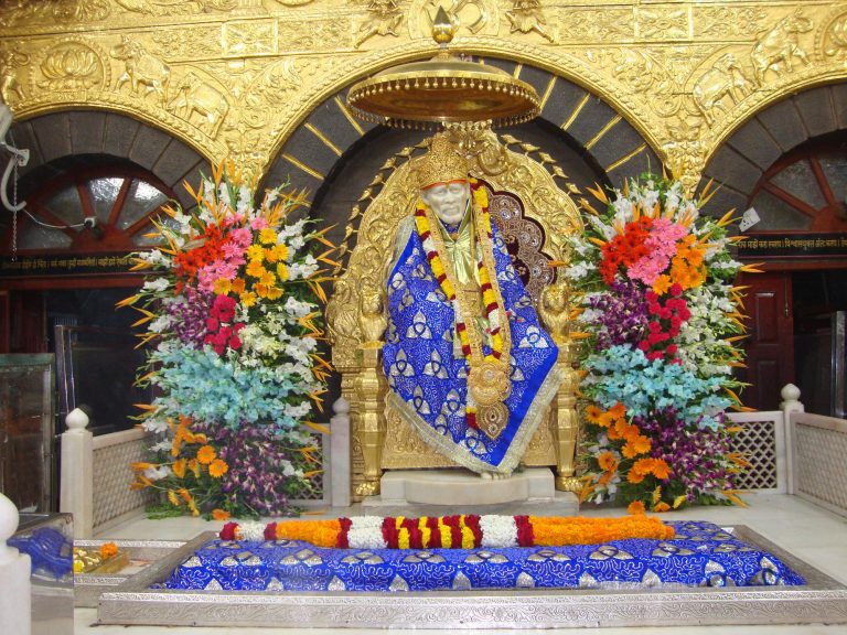दुबईतील साईभक्ताकडून तब्बल १ कोटी ५८ लाखांचे सुवर्ण दान; सोन्यात घडवली ॐ साई राम अक्षरे