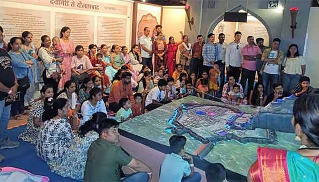 छत्रपती शिवाजी महाराजांच्या कार्याची महती सांगणारी ‘शिवसृष्टी’
