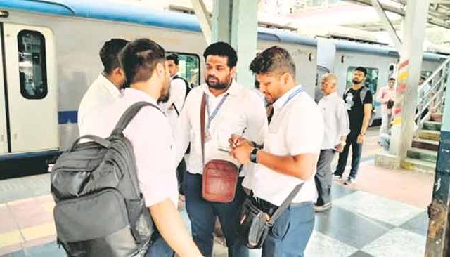 तिकीट तपासणी मोहिमेतून पश्चिम रेल्वेने वसूल केले ४३ कोटी दंड वसुली
