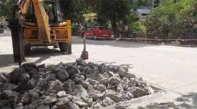 एमआयडीसी निवासी भागातील नवीन काँक्रीट रस्ते तोडणे सुरूच
