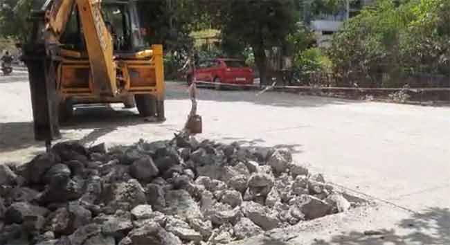 एमआयडीसी निवासी भागातील नवीन काँक्रीट रस्ते तोडणे सुरूच