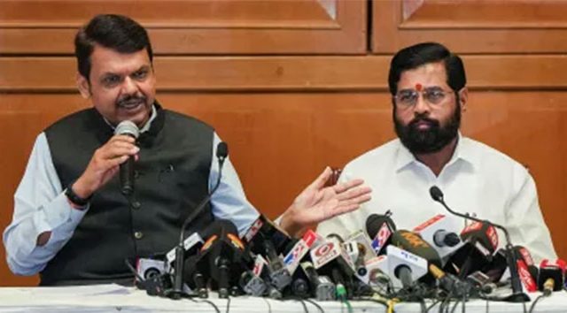 कुठल्या तोंडाने आंदोलन करता, शासनाचे दोन्ही जीआर रद्द; फडणवीसांची घोषणा