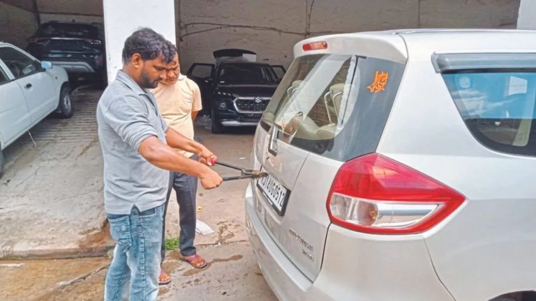 HSRP नंबरप्लेट बसवण्यासाठी शेवटची संधी, वाहनधारकांना दिलासा...