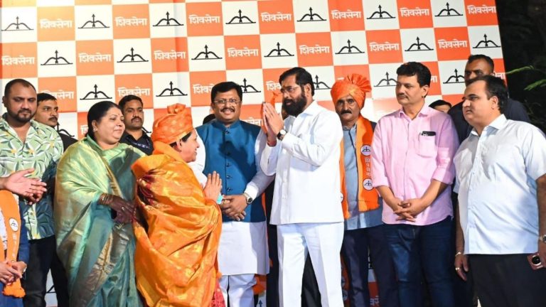 Dycm Eknath Shinde: कोल्हापूर जिल्ह्यात एकनाथ शिंदे यांचा काँग्रेसला 'जबर' धक्का