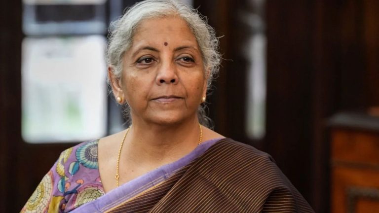 Nirmala Sitharaman :अर्थमंत्री निर्मला सीतारामन पीएसयु बँकांची घेणार नवी दिल्लीत बैठक 'या' मुद्यांवर चर्चा अपेक्षित