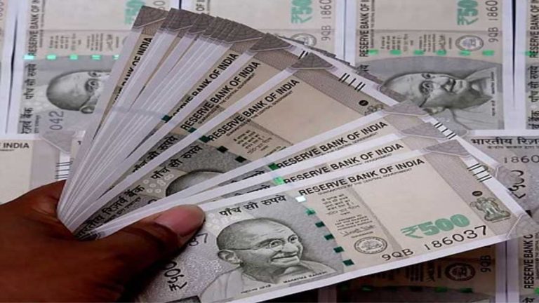 Eight Pay Commision: सरकारी कर्मचाऱ्यांना खुषखबर ! आठवे वेतन १ जानेवारीपासून एकूण पगारात 'इतकी' वाढ !
