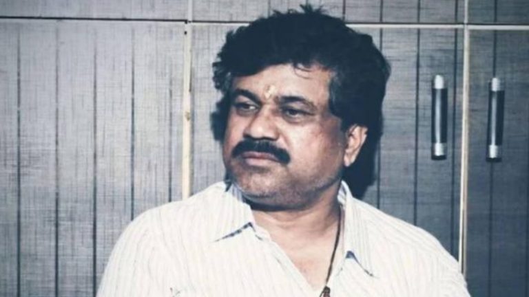 Valmiki Karad Health : वाल्मिक कराडची प्रकृती बिघडली, अॅडमीड न करताच केले उपचार, नेमक काय झालं?