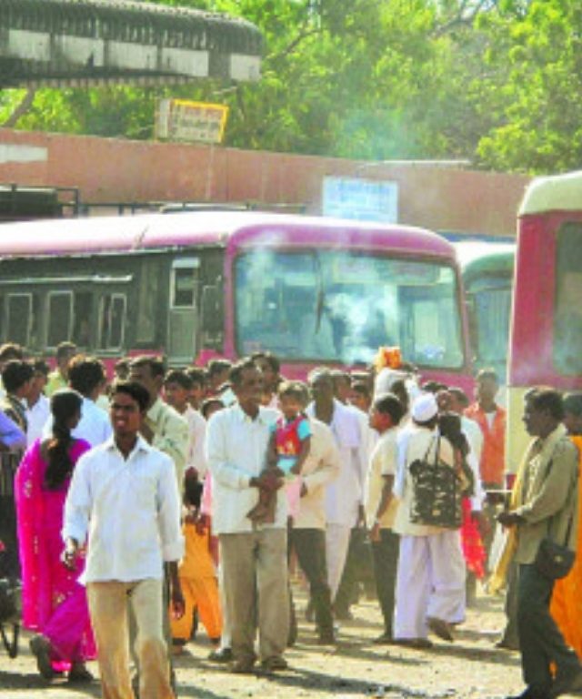ST : विना तिकिट प्रवास करणाऱ्यांवर कारवाई, एसटीने वसूल केला ३ लाखांचा दंड...