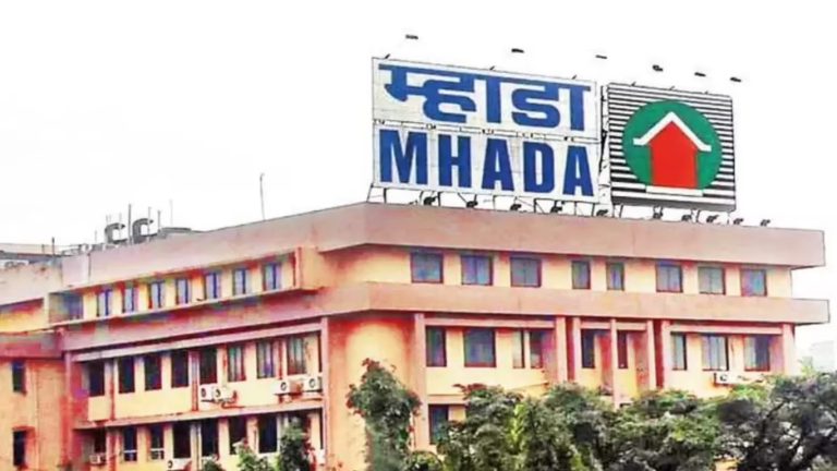 MHADA Lottery : आता सर्वसामान्यांना घर खरेदी करता येणार,  म्हाडाच्या ६२४८  घरांच्या किमतीत कपात...