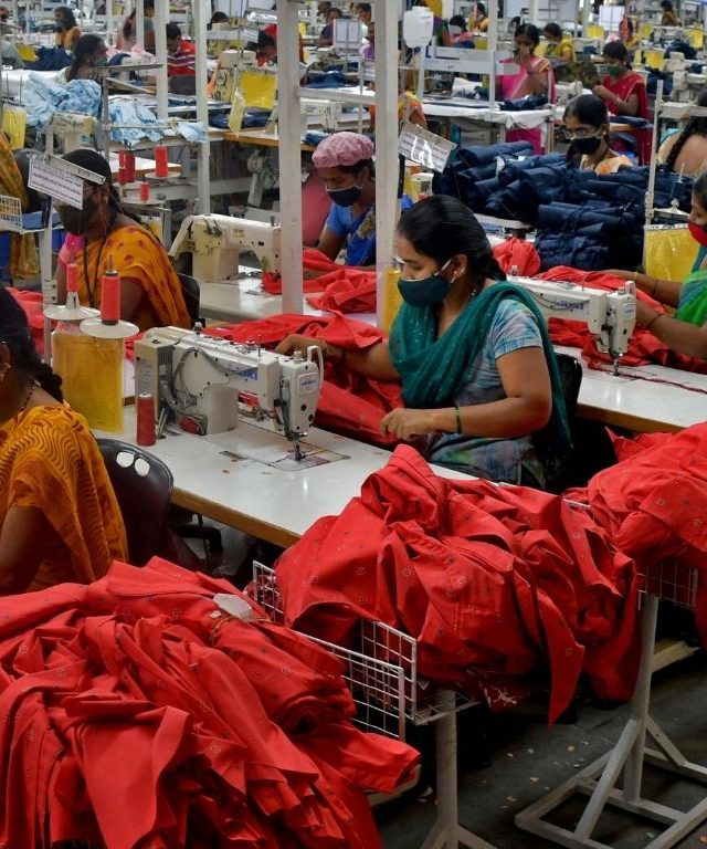 Textile Sector Breaking: भारतात टेक्स्टाईल इंडस्ट्रीजमध्ये होणार लक्षणीय वाढ -अहवाल 'ही' आहेत महत्वाची कारणे!