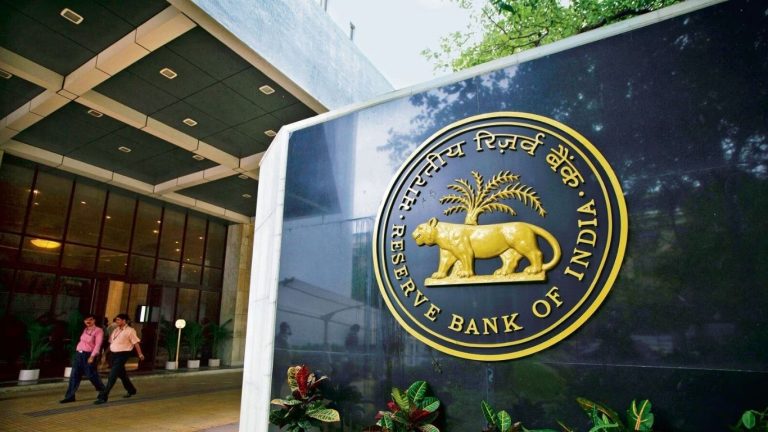 RBI मोठी बातमी - २०२४ नंतर परकीय चलनसाठ्यात भारताचा नवा उच्चांक! 'इतके' अब्ज डॉलर्स तिजोरीत जमा