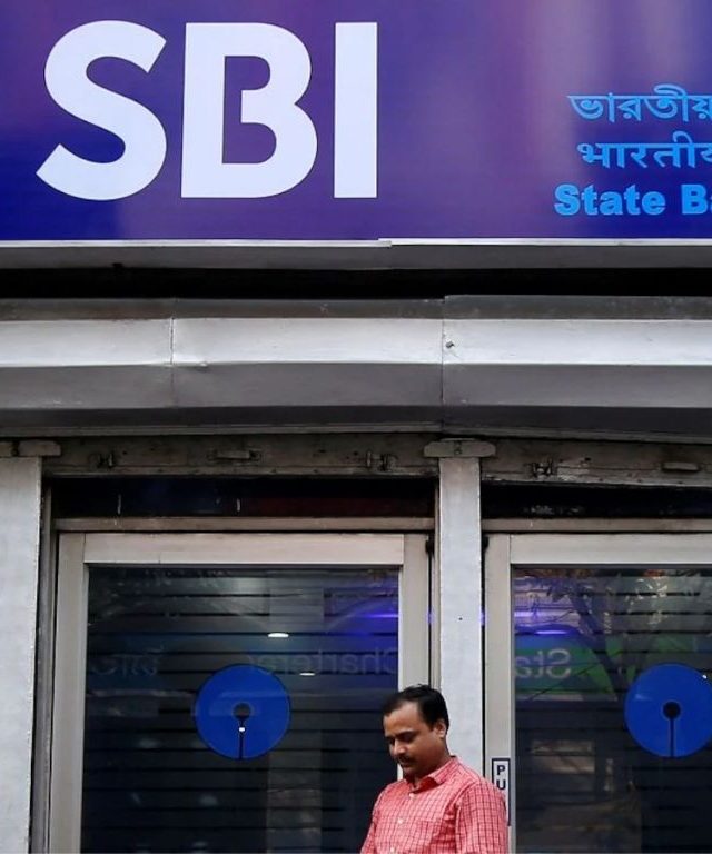 SBI Report : CRR रेशोत कपात केल्यामुळे मिळणार अर्थव्यवस्थेत चालना कर्जपुरवठा 'इतक्या' टक्क्याने वाढणार - एसबीआयचा अहवाल