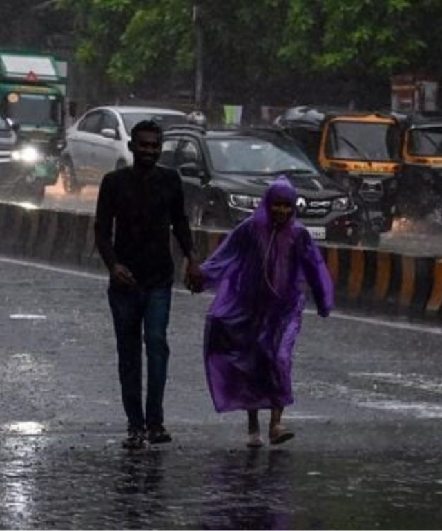 Mumbai rain मुंबई शहर जिल्ह्यात १४२ मिमी पाऊस,  मुंबई - पुण्यासाठी २४ तास धोक्याचे....