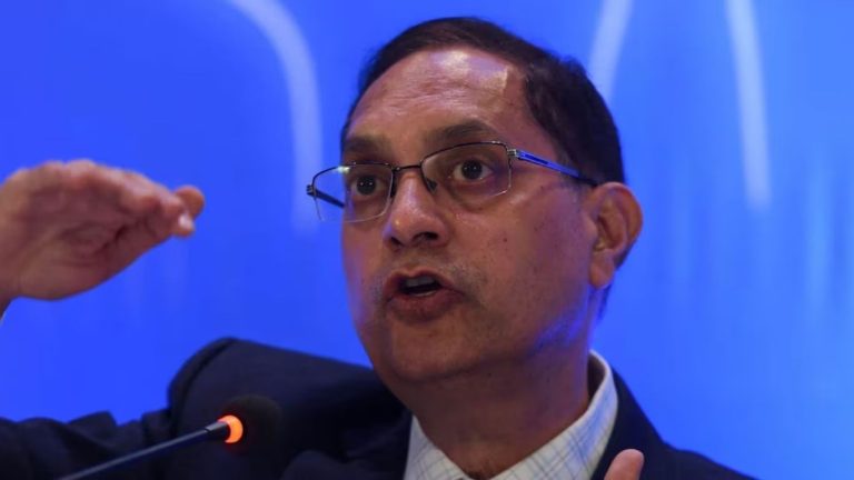 SEBI Chief Tuhin Kanta Pandey: सेबीचा आक्रमक पवित्रा! 'अनैतिकेवर कडक कारवाई करणार'! तुहिन पांडे यांची स्पष्टोक्ती