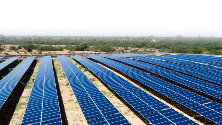राजस्थानमध्ये २५० मेगावॅटच्या एफडीआरई प्रकल्पासाठी ACME Solar ने NHPC सोबत PPA करार केला