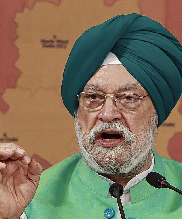 Crude Oil News: आपल्याकडे तेल मुबलक प्रमाणात चिंतेचे कारण नाही - हरदीप सिंह पुरी