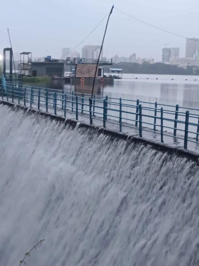 मुंबईकरांसाठी आनंदाची बातमी, पवई तलाव भरुन वाहू लागला