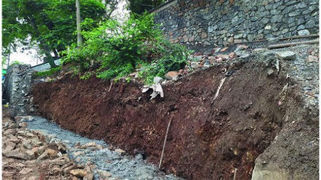 दुर्गाडी किल्ल्याच्या भिंत उभारणीचे काम युद्धपातळीवर सुरू