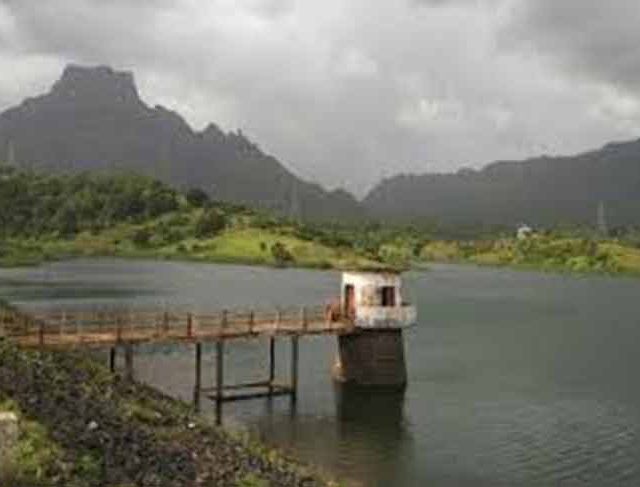 मुसळधारांमुळे देहरंग धरण ‘तुडुंब’