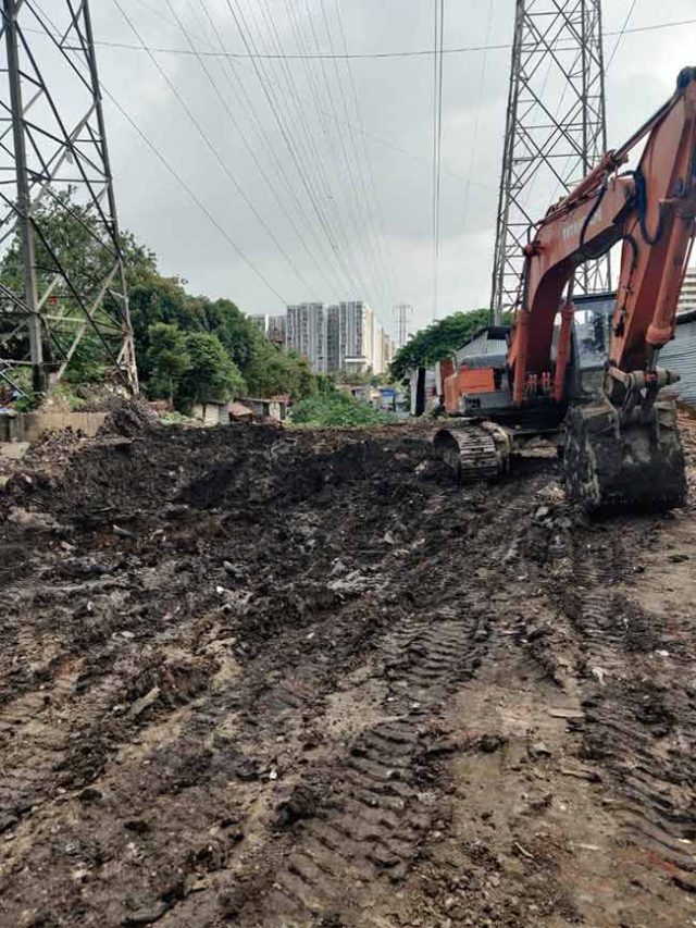 घाटकोपर पूर्व येथे बनतोय अनधिकृत कचरा डेपो