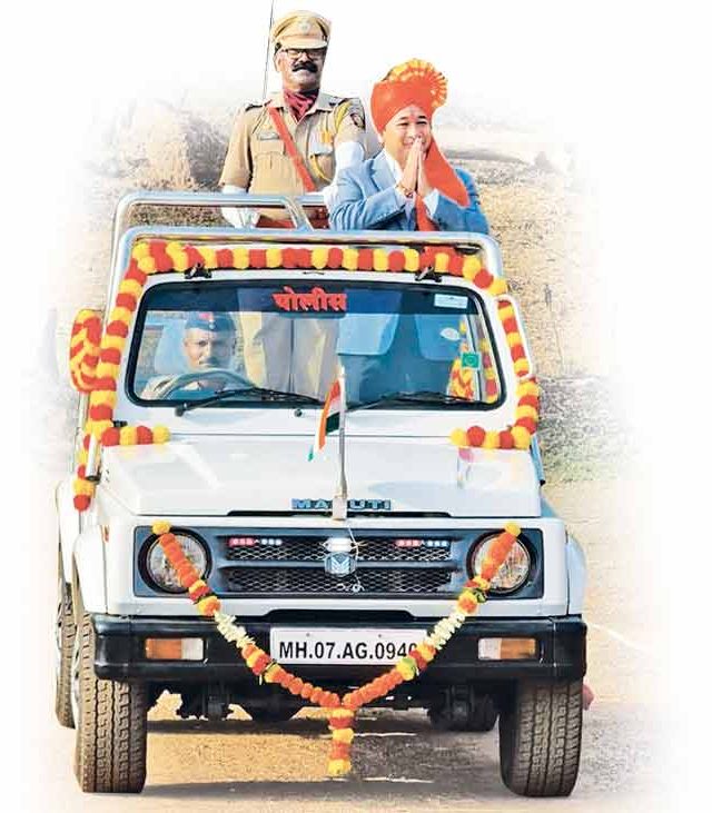 घड्याळाचे काटे उलटे फिरतात...!