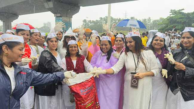 वारीनंतर भक्ती-शक्ती चौकात ‘स्वच्छता वारी’: ‘earth’ आणि ‘पिंची’ संस्थांचा अभिनव उपक्रम