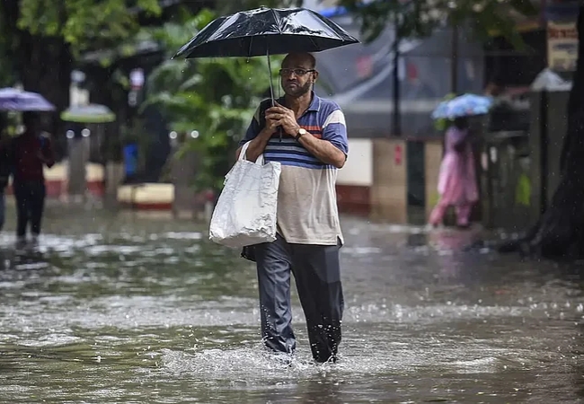 Maharashtra Rain Updates: कोकण किनारपट्टीला अतिवृष्टीचा इशारा, तर पुणे घाट परिसरात ऑरेंज अलर्ट