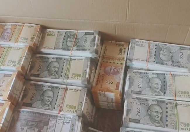 दोन लाखांच्या बनावट नोटासह तिघे जेरबंद ; राहुरी पोलिसांची कारवाई