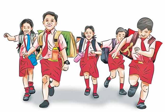 शाळा नव्याने सुरू होताना...