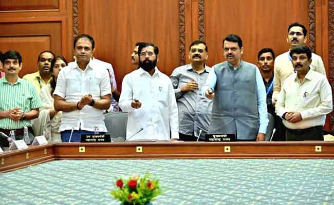 डोंगरावरील झोपडपट्ट्यांच्या पुनर्वसनासाठी धोरण तयार करावे!