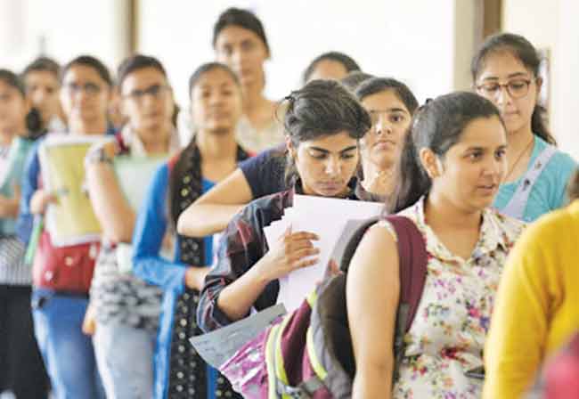 शिक्षणाचा नवा पर्याय; अकरावीला वळसा