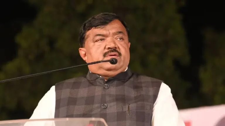 सुधाकर बडगुजरांची उद्धव सेनेतून हकालपट्टी