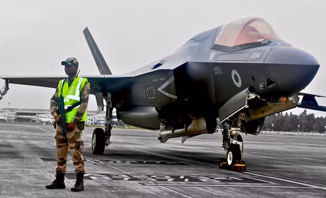 कधी उडणार भारतात उतरलेले इंग्लंडचे F35B विमान ?