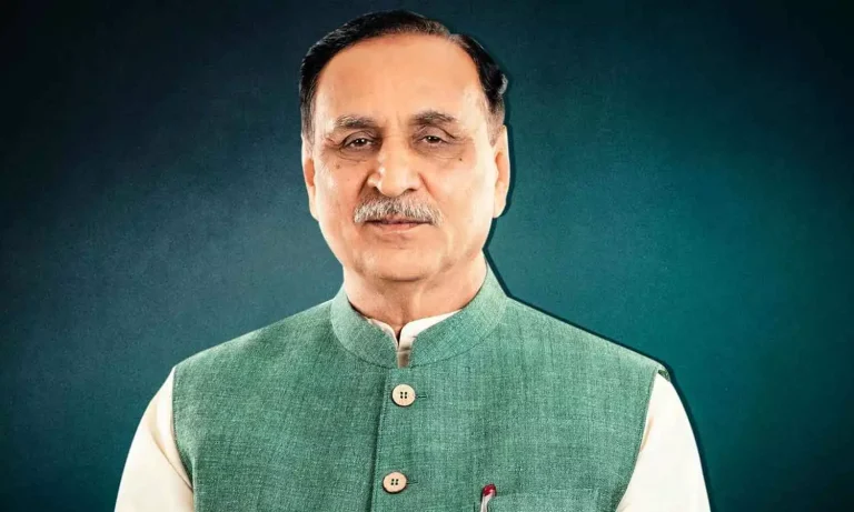 माजी मुख्यमंत्री विजय रुपाणी यांचे विमान अपघातात निधन