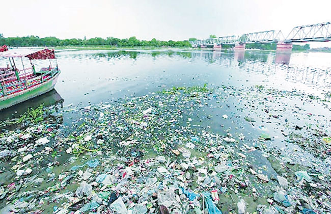 जलामृत की विषामृत?