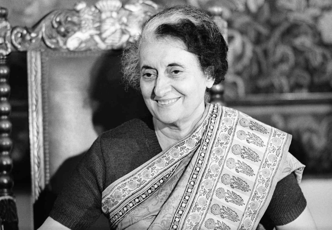 … आणि आणीबाणी लागू झाली