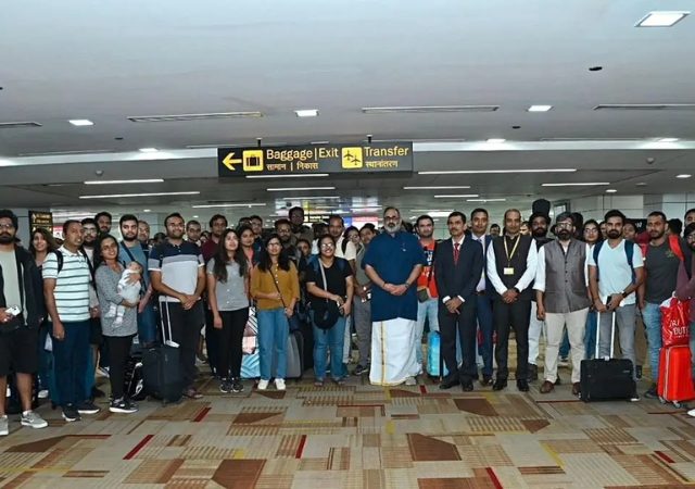 इस्रायलमधून मायदेशी परतले ५९४ भारतीय