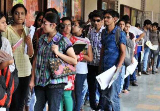 अकरावी प्रवेश प्रक्रियेतील गोंधळामुळे पालक संतप्त; विद्यार्थी तणावाखाली