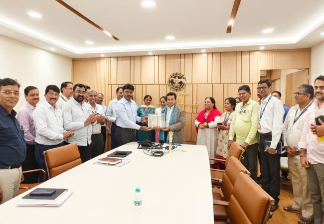 महाराष्ट्र सागरी मंडळाच्या अद्ययावतीकरणासाठी अधिकारी, कर्मचाऱ्यांनी एकत्रित काम करावे; बंदरे विकास मंत्री नितेश राणे यांचे निर्देश
